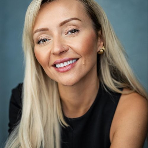 Acting headshot of Kimberley Hart-Simpson